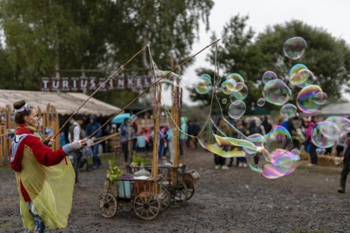 30. Folklorum – Turisedische Festspiele mit „Zweieinhalb Tage und Nächte Anderssein“ (Unterhaltung / Freizeit | Neißeaue)